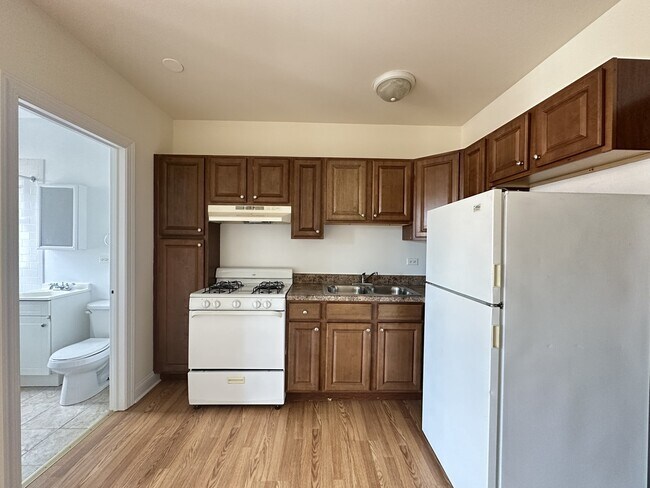 Foto del edificio - 2600 N Kimball Ave