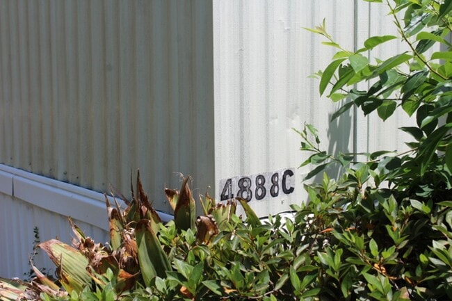 Building Photo - 3/2 singlewide in MH park in Greenwood, FL