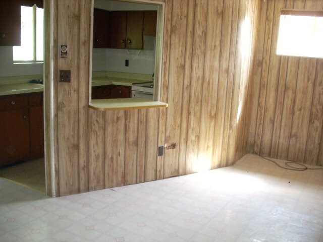  - 1030ThorntonAveApts