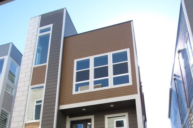 Front Exterior - 15801 East Broncos Place