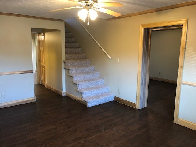 Primary Photo - 1616 Spring Valley Dr
