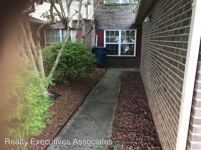 Building Photo - 1744 William Blount Dr