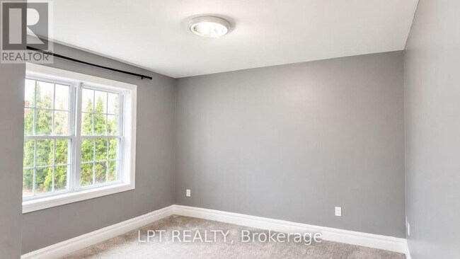 Photo du bâtiment - 228 Pine Cove Rd