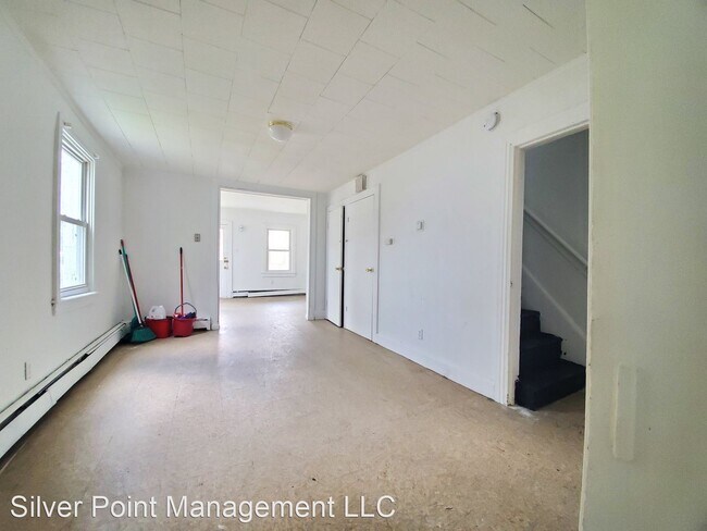 Building Photo - 2 br, 1 bath House - 41 Cedar St