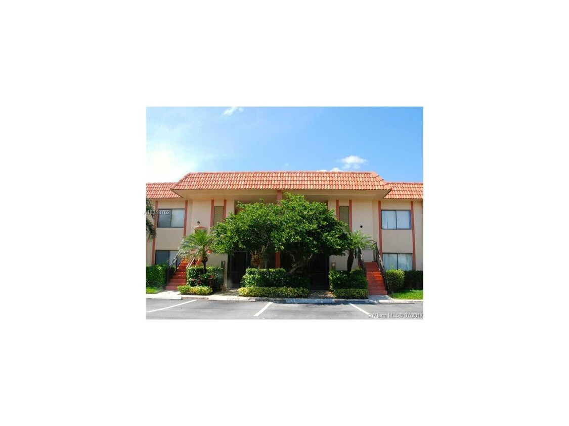 369 Lakeview Dr, Weston, FL 33326 Condo for Rent in Weston, FL