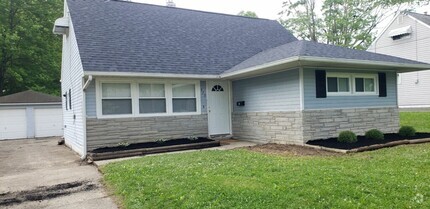 Building Photo - 379 Rosemont Ave