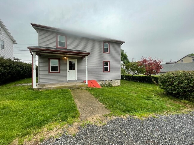 Building Photo - 764 PA-897