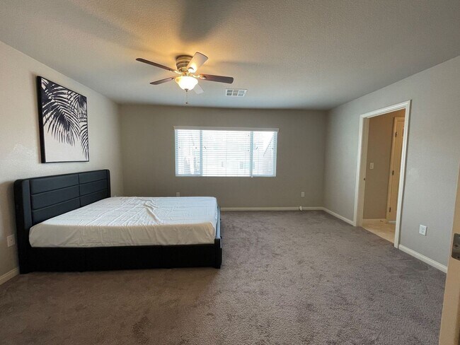 Building Photo - SEMI-FURNISHED 3-STORY HOME! HUGE LOFT, SO...