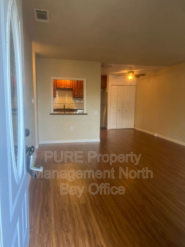 Building Photo - 711 Lincoln Ave