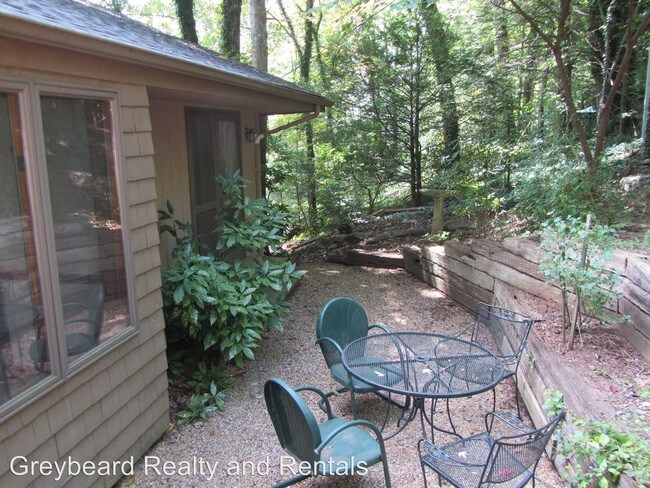 Building Photo - 3 br, 2.5 bath House - 228 NC Terrace