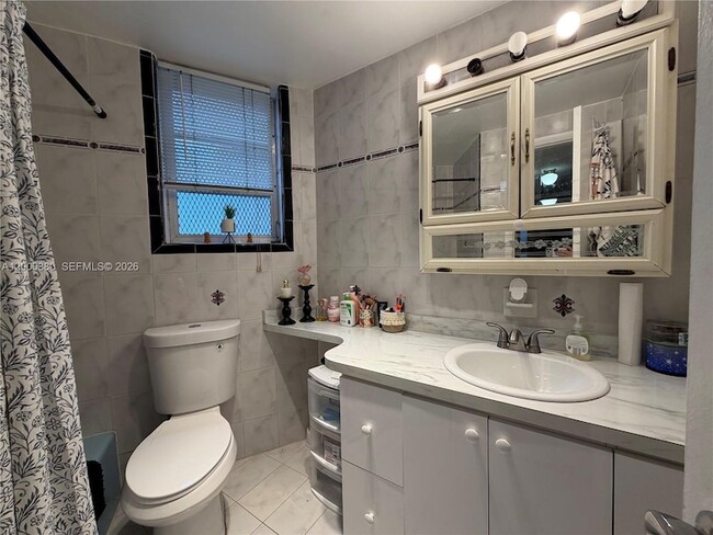 Photo - 1701 NE Miami Gardens Dr Townhome