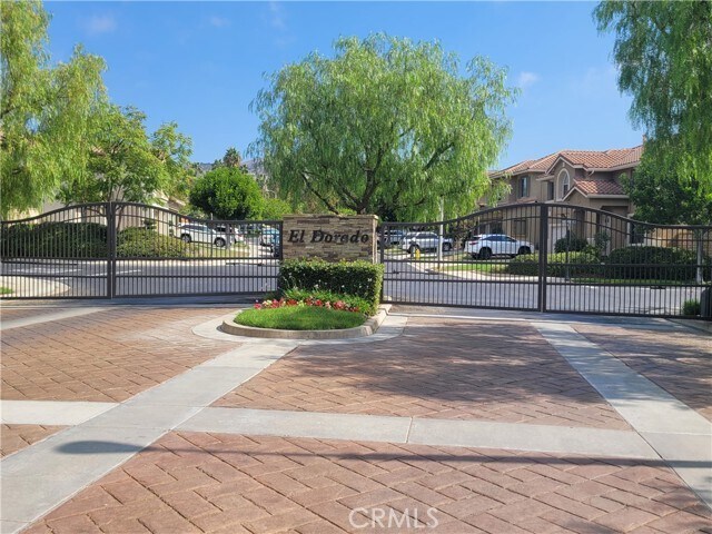 Building Photo - 2653 Orchard Dr