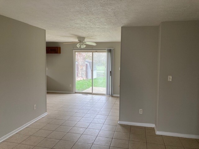 Building Photo - 3137 Pawnee Dr