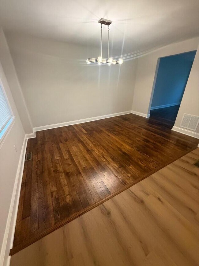 Photo - 3 Bedrooms 21212 Housing Voucher Accepted Townhome