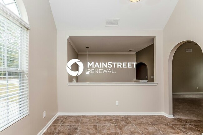 Building Photo - 4 Bedroom Pet-Friendly Home in Lithonia, G...
