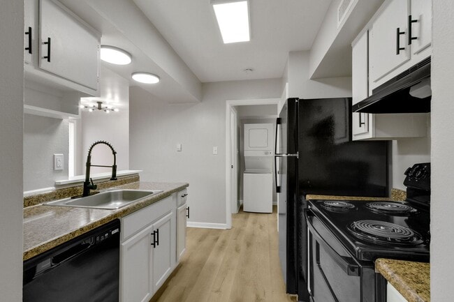Building Photo - The Meadows Apartment Homes