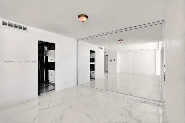Building Photo - 5055 Collins Ave
