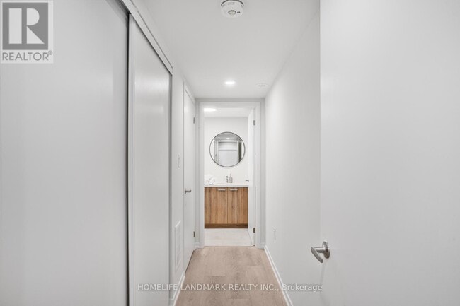 Building Photo - 97 Matawin Ln