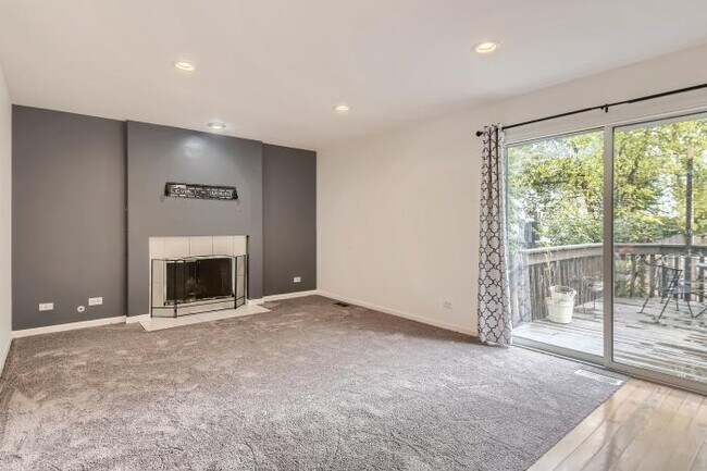Foto del edificio - 4 bedroom in Bartlett IL 60103