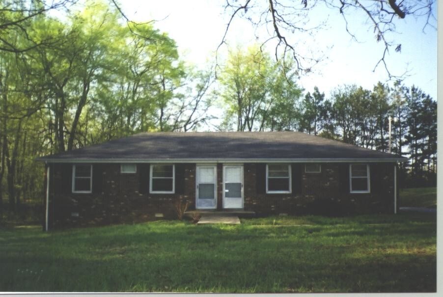 Primary Photo - 4562 Lake Rd