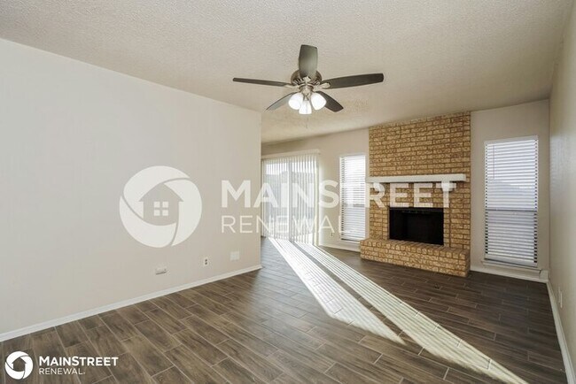 Foto del edificio - 10558 Kinderhook Dr, San Antonio, TX 78245