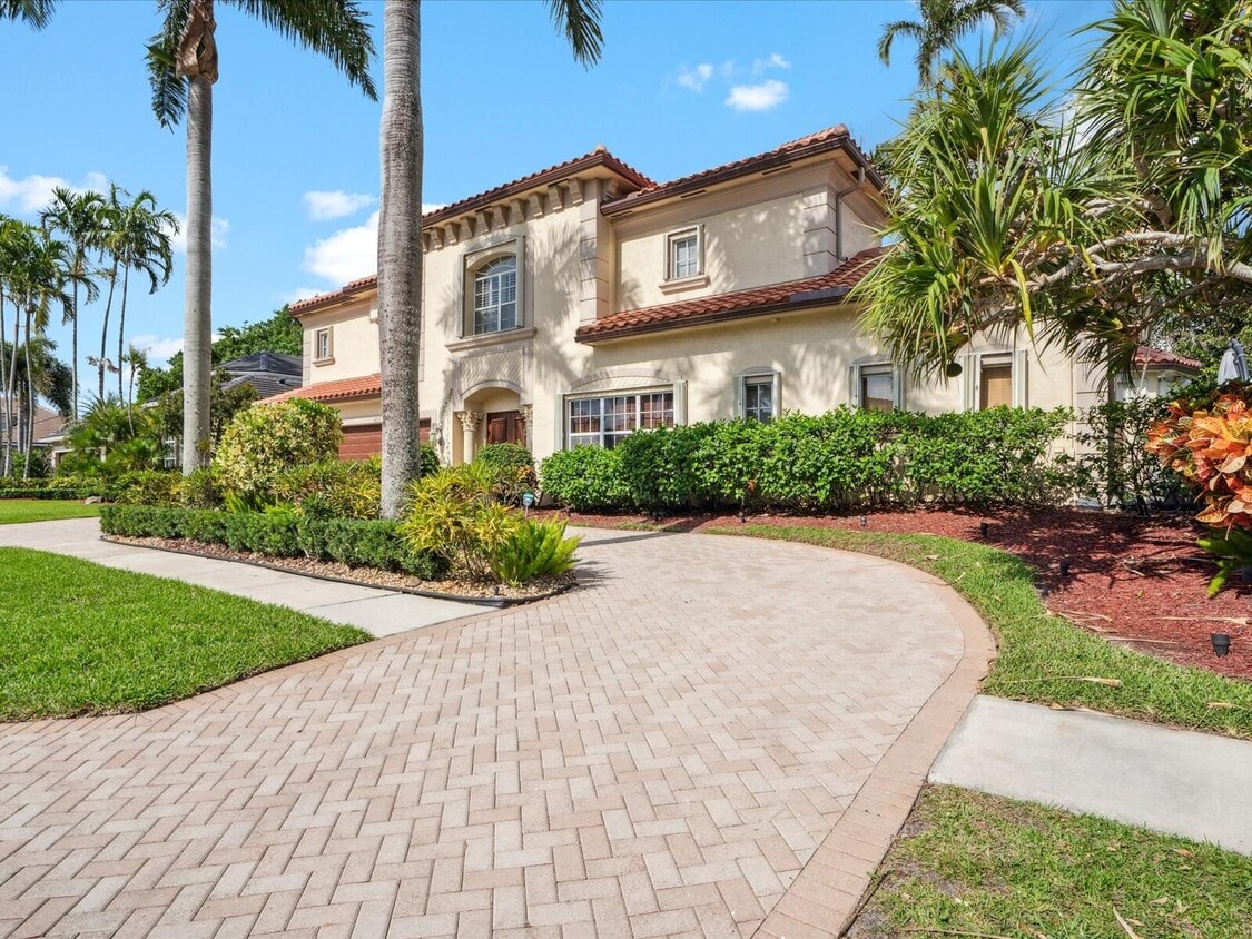 Primary Photo - 16531 White Orchid Ln