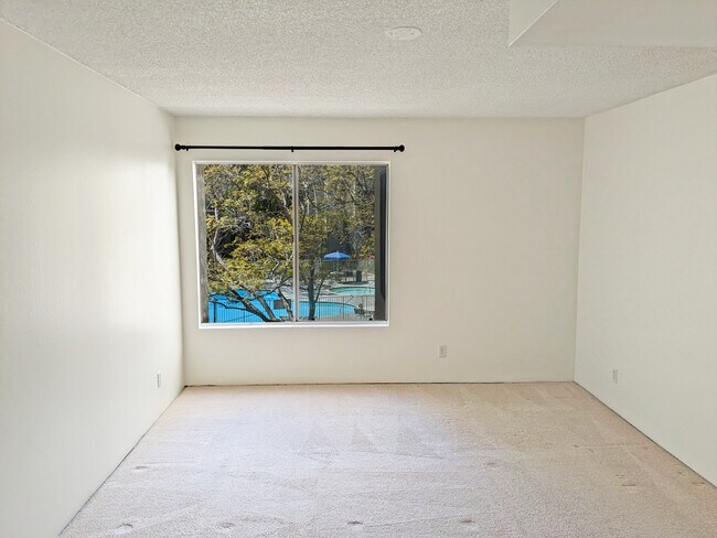 Foto del edificio - 9204 Summertime Ln
