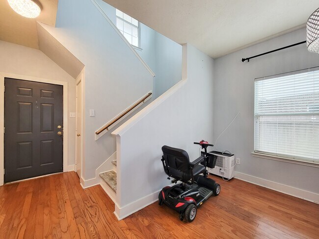 Building Photo - 714 Yawl Ct