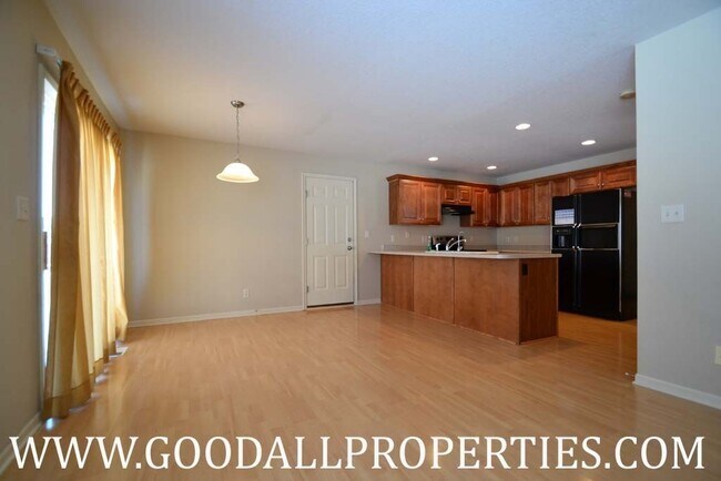 Building Photo - Lovely 3 Bedroom, 2.5 Bath Home in Waukee