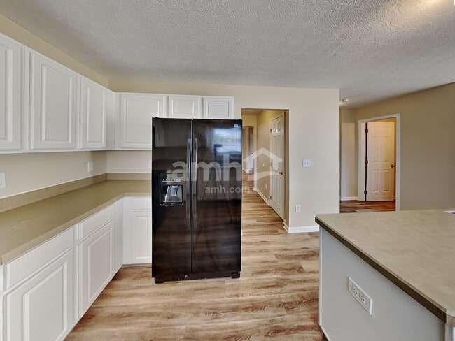 Building Photo - 8093 Willow Brook Crossing Dr
