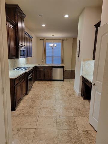 Foto del edificio - 4667A Rhett Ln