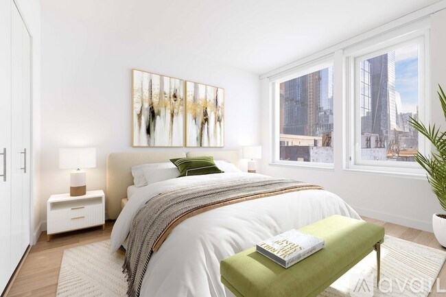 Building Photo - 555 W 38th St