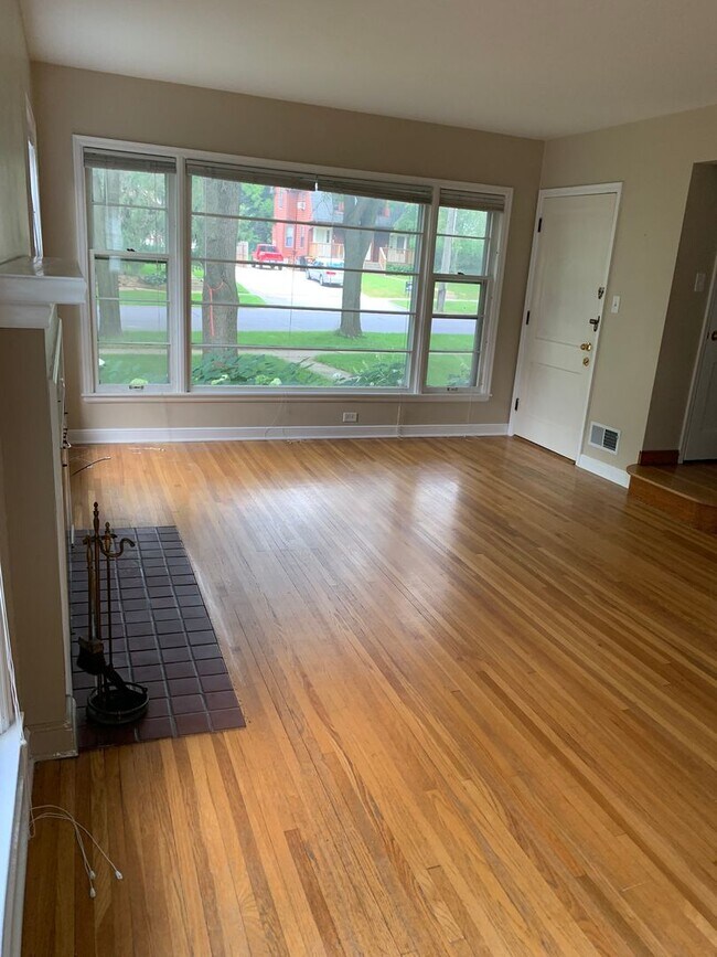 Foto del edificio - 842 7th Ave SW