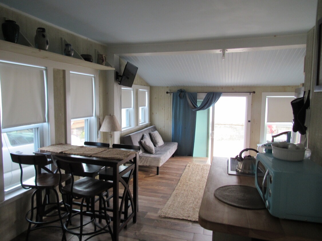 13 Carlton Ave, Fairhaven, MA 02719 House Rental in Fairhaven, MA