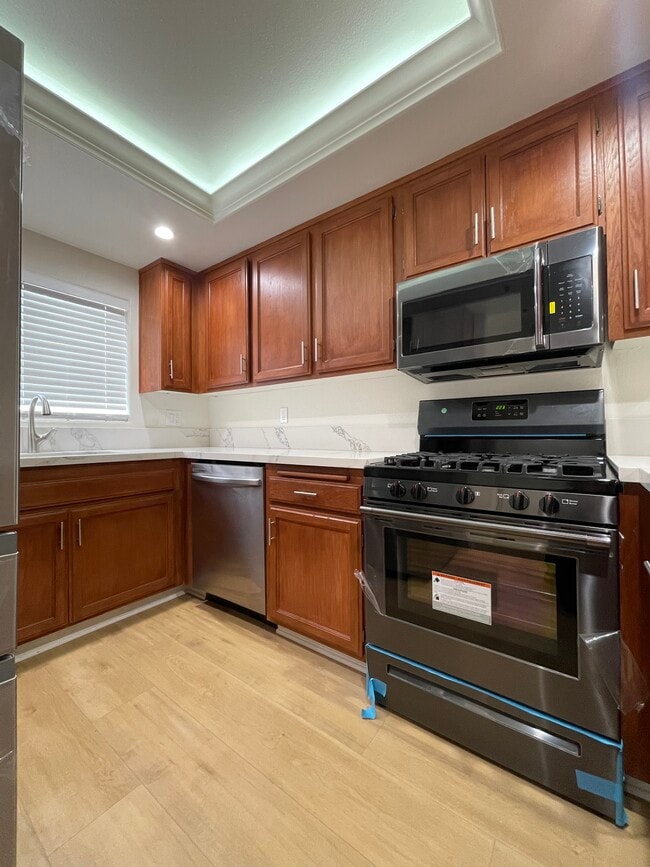 Building Photo - 15114 Sherman Way