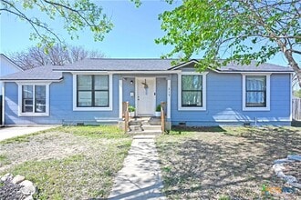 Building Photo - 315 Winburn Ave