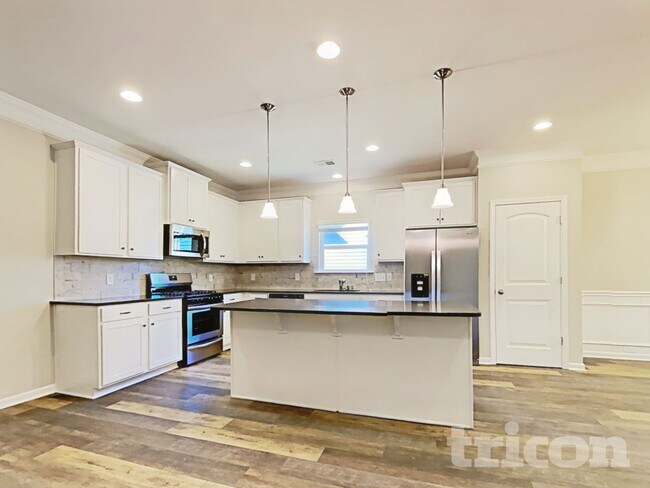 Building Photo - 7 Carrington Way