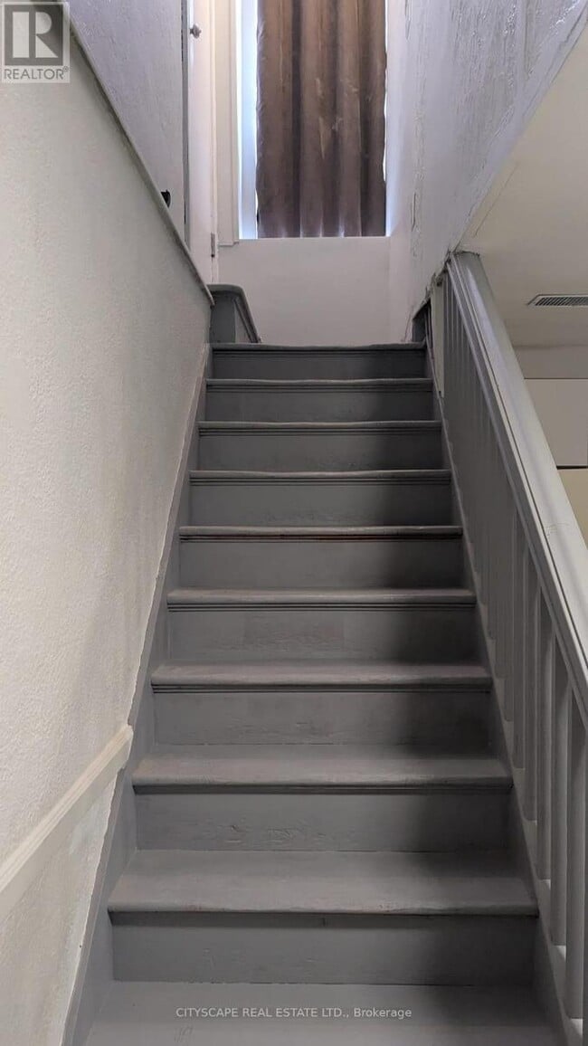 Photo du bâtiment - 752 Main St E