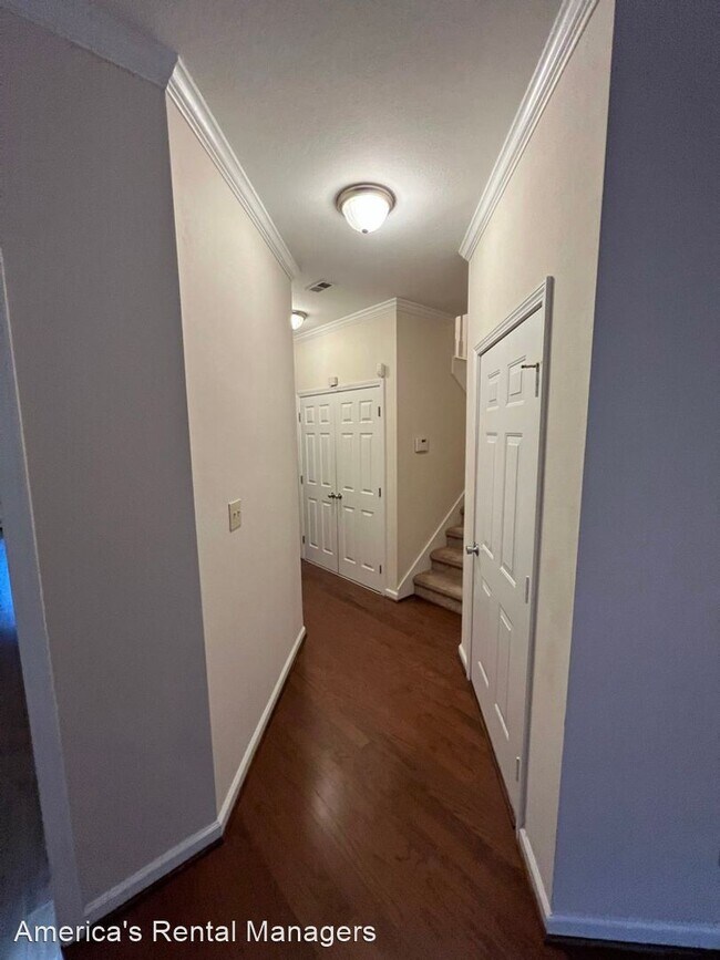 3 br, 2.5 bath House 1440 Riverwalk Circle House Rental in Vestavia