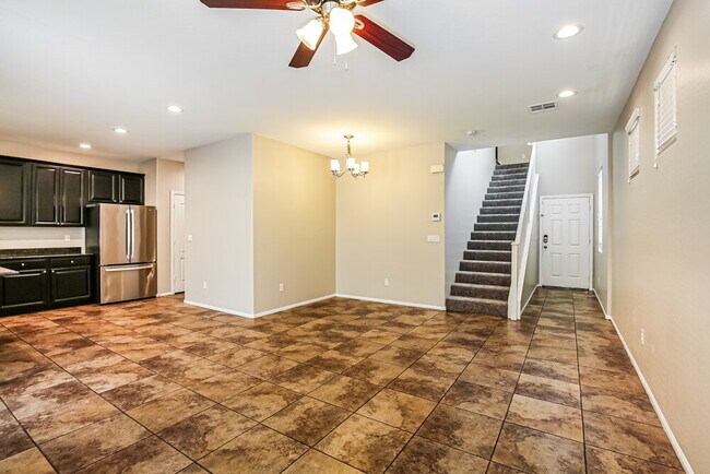 Foto del edificio - 6406 Kellyville Dr