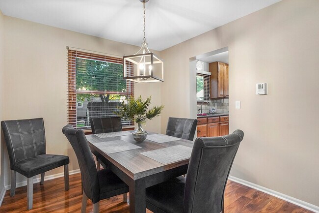 Foto del edificio - 346 Weatherford Ln