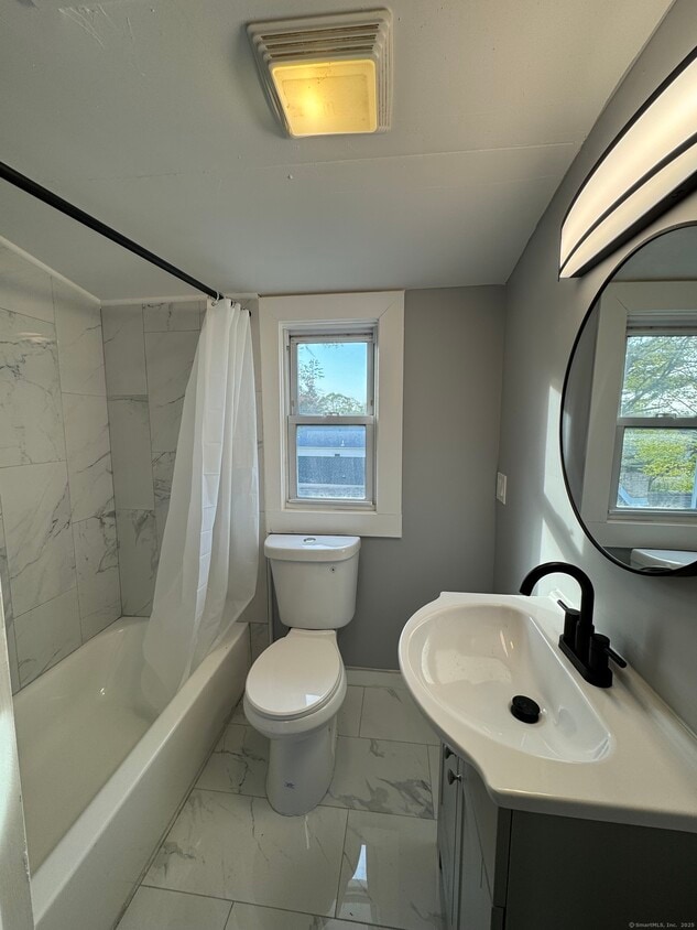 Building Photo - 354 2nd Ave