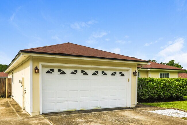 Building Photo - 2943 Tuscarora Tr
