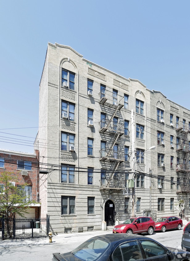 Primary Photo - 3033 Wallace Ave