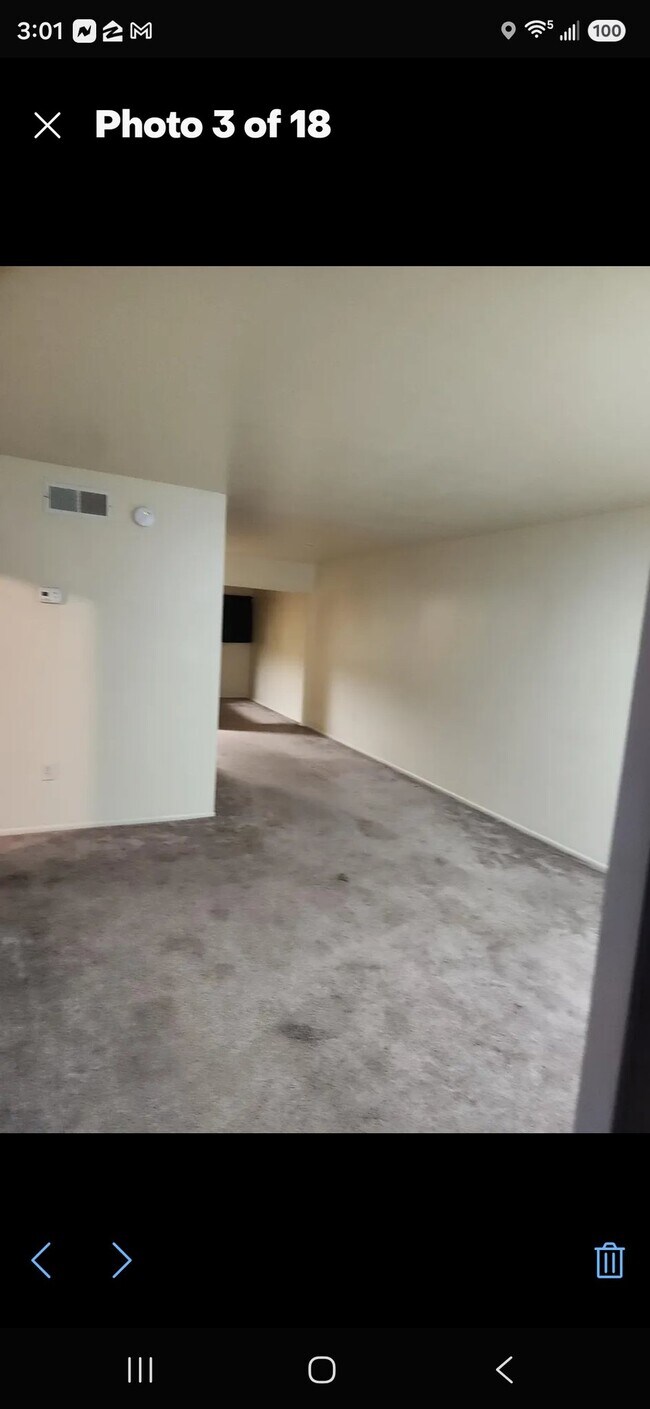 Foto del edificio - 461 W Holmes Ave