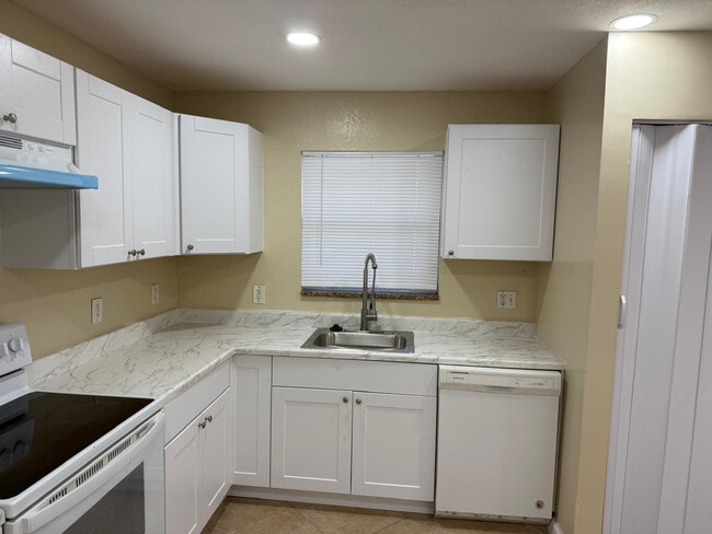 Foto del edificio - 4524 SW 54th St