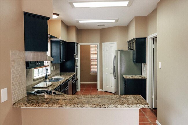 Foto del edificio - 1015 Valley Acres Rd