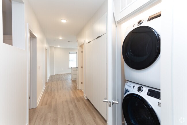 2HAB, 2BA - 1,020F ft² - The Point