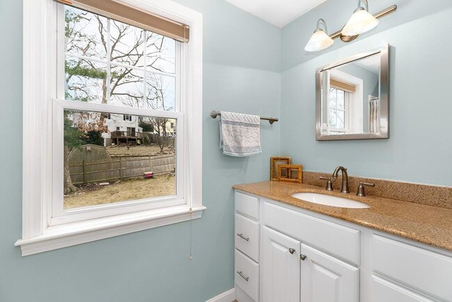 Building Photo - Chateau Papillon