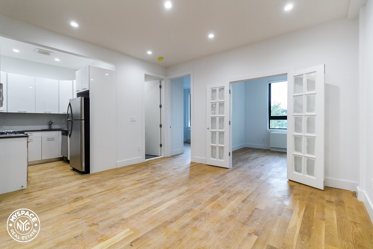 Foto principal - 827 Jefferson Ave